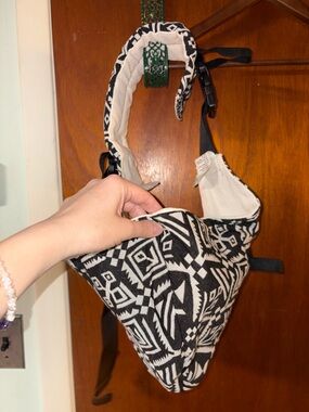 Black & White Baby Hip Sling Carrier